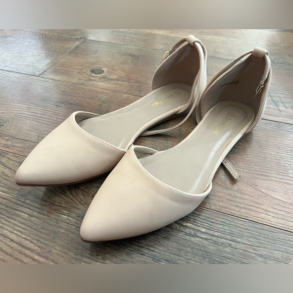 Dream Pairs Shoes - Dream Pairs Cream Pointed Flats